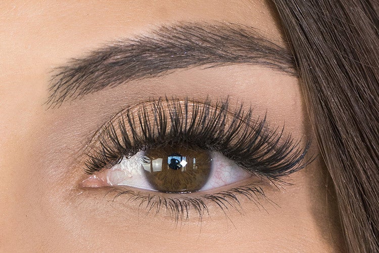 hybrid eyelash extensions after